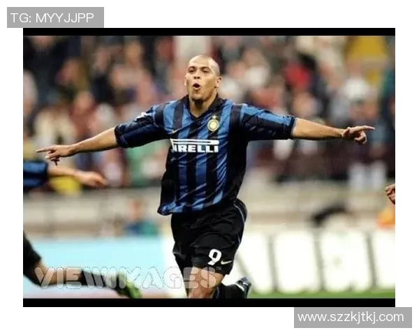 C罗梅西足球球星卡套收藏版限量发售专属纪念版引领潮流热潮 C罗梅西足球球星卡套收藏版限量发售专属纪念版引领潮流热潮