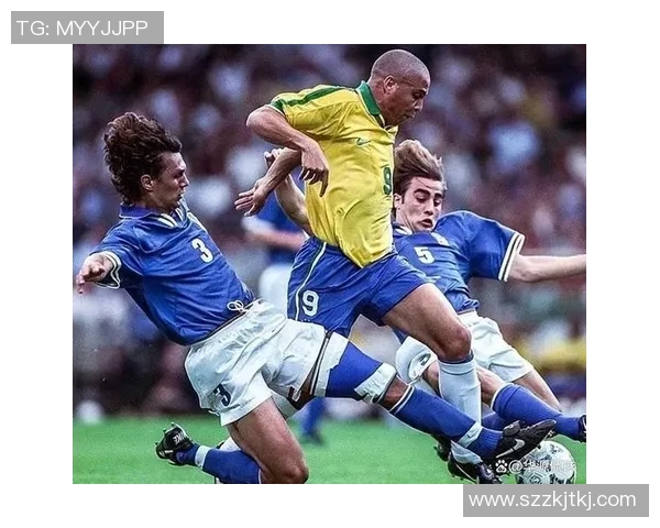 世界足球历史十大传奇球星盘点及其辉煌成就解析 世界足球历史十大传奇球星盘点及其辉煌成就解析